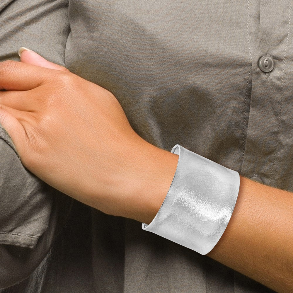 Sterling Silver Radiant Essence Textured Bangle