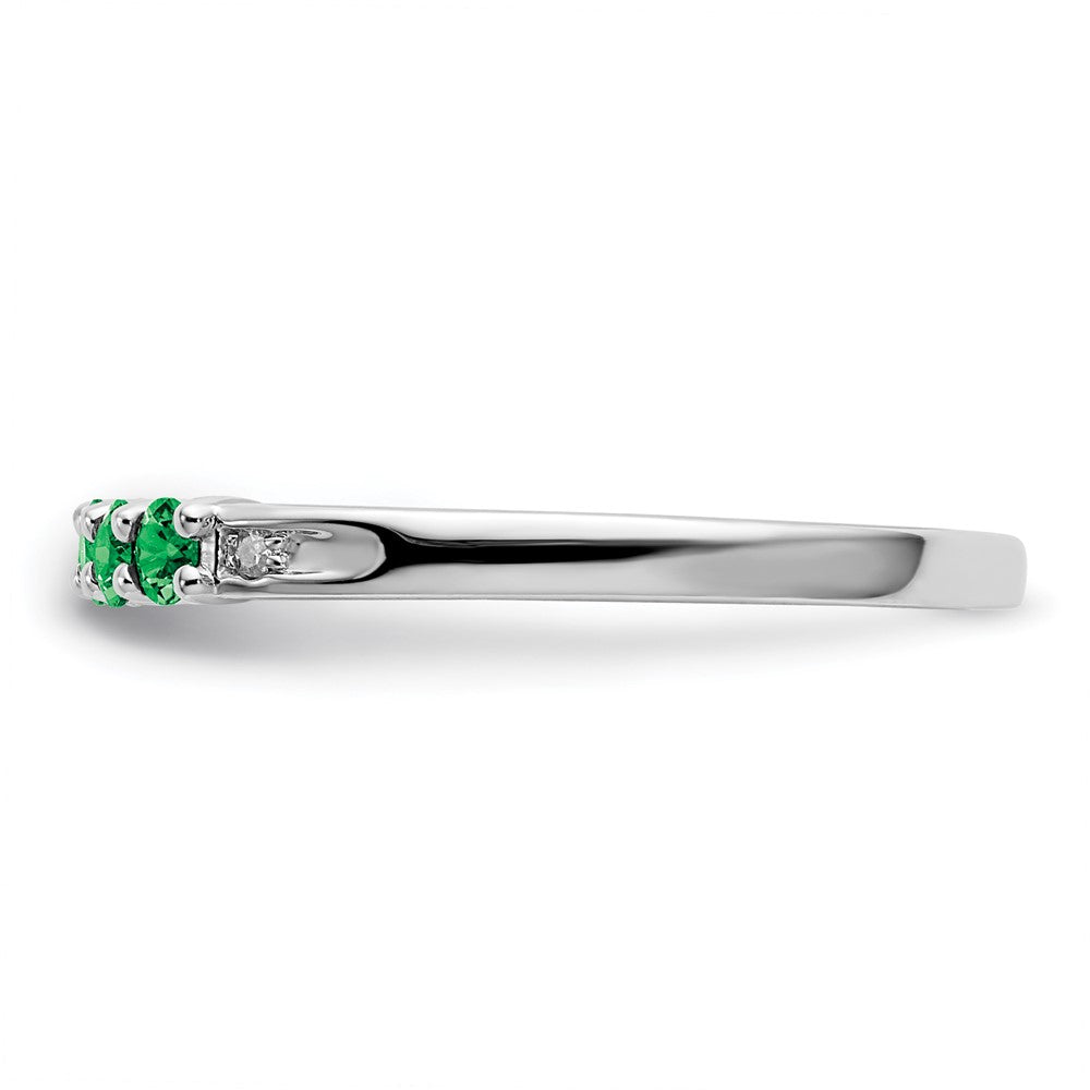 10k White Gold CR Emerald & Diamond Ring