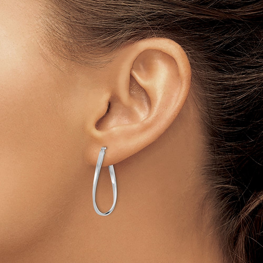 10k White Gold Small Twisted Earrings