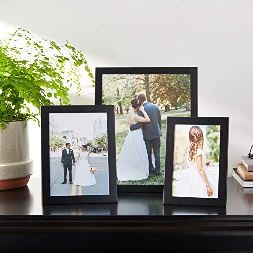 Black aluminum 5x7 frame in a simple and clean silhouette - 5x7