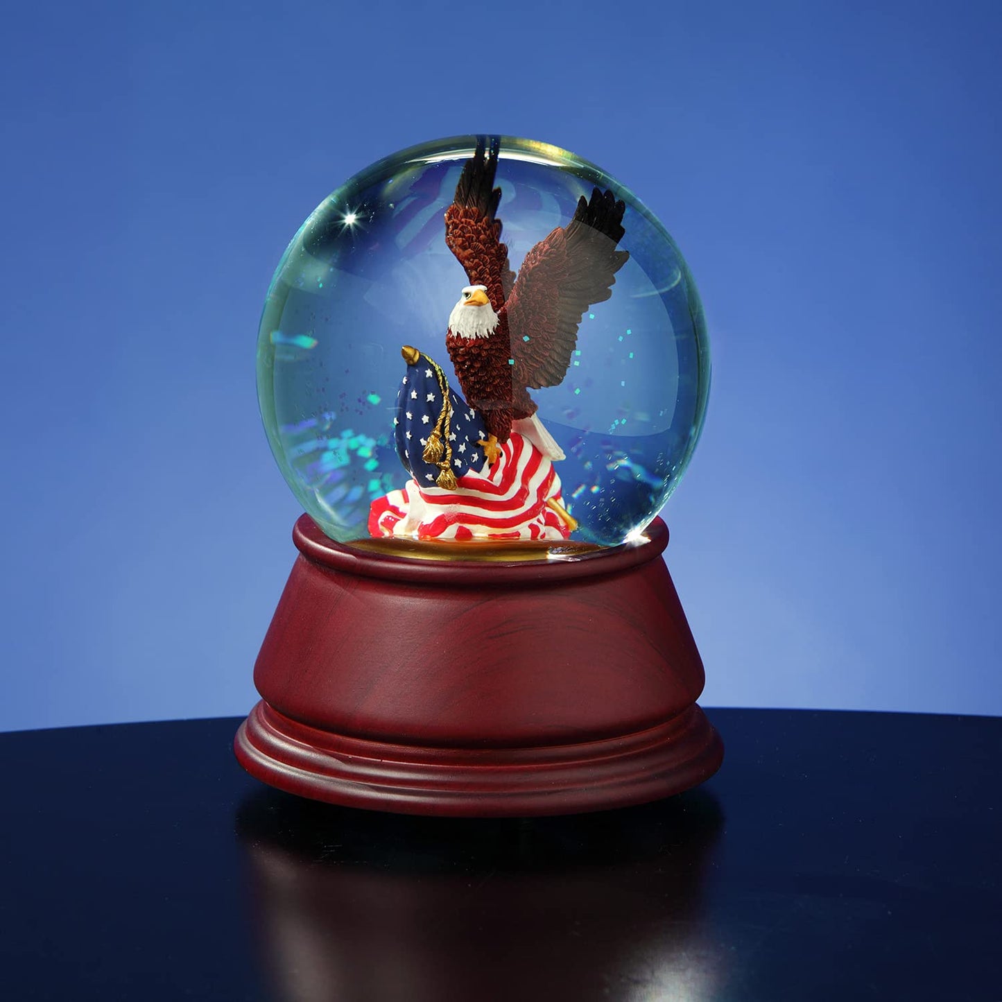 San Francisco Music Box American Eagle Glass Water Globe (Plays America the Beautiful) QGM22031
