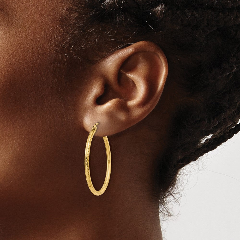 14k Diamond-cut 2mm Round Tube Hoop Earrings