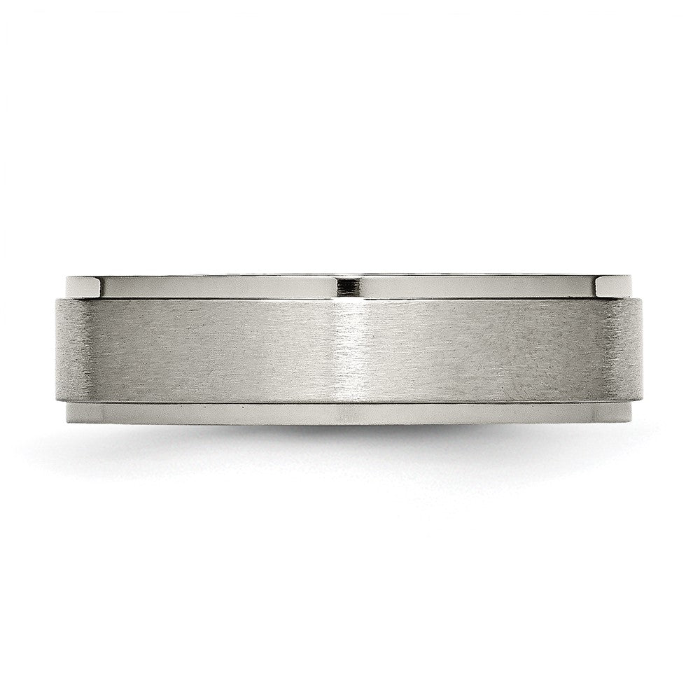 Titanium Brushed Center 6mm Ridged Edge Band Size - 13.5