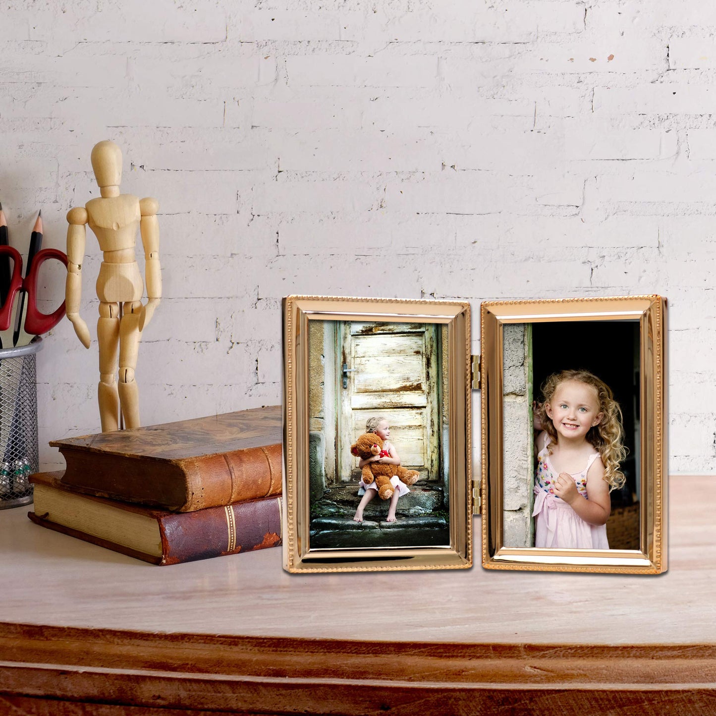 Lawrence Frames 5.12" x 7.36" Metal Picture Frame, Gold