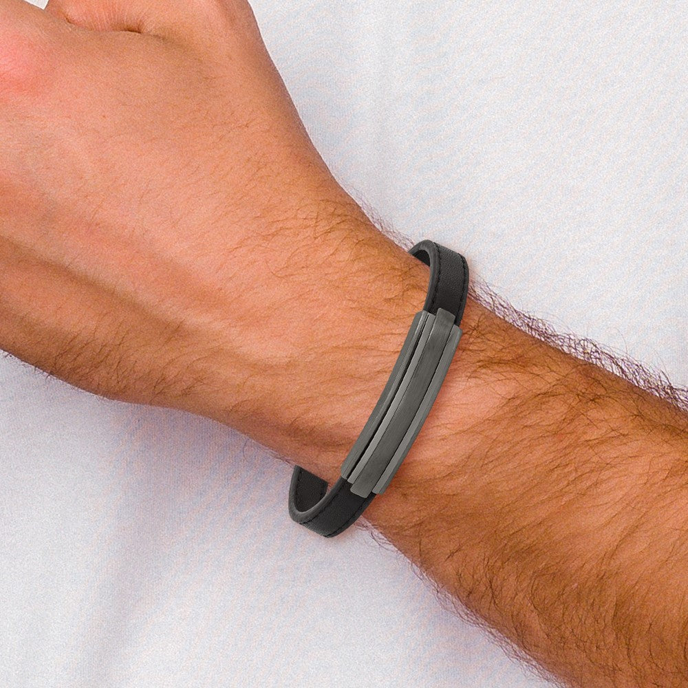 Stainless Steel Brushed & Polished GunMetal IP Black Rubber 8.5in Bracelet 8.5 inches