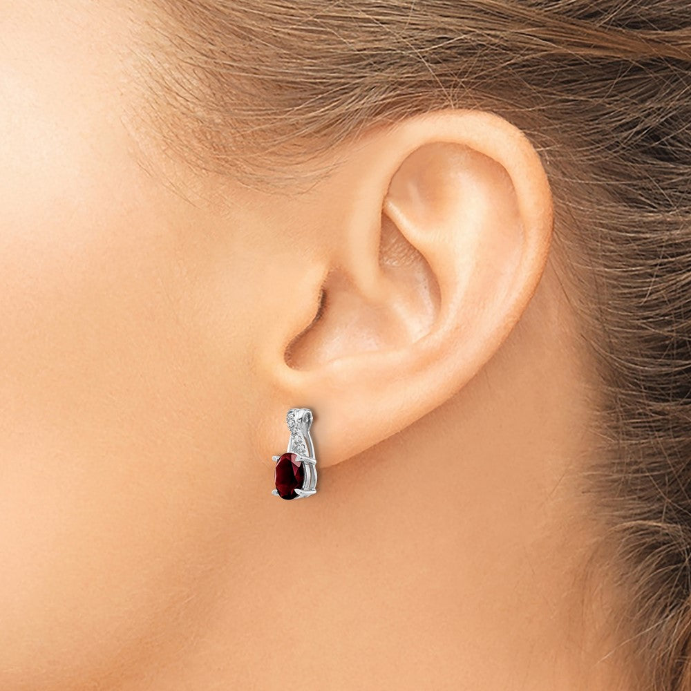 10kw Garnet & Diamond Earrings 7x5 Oval Garnet, Rd 10-1.1mm dia