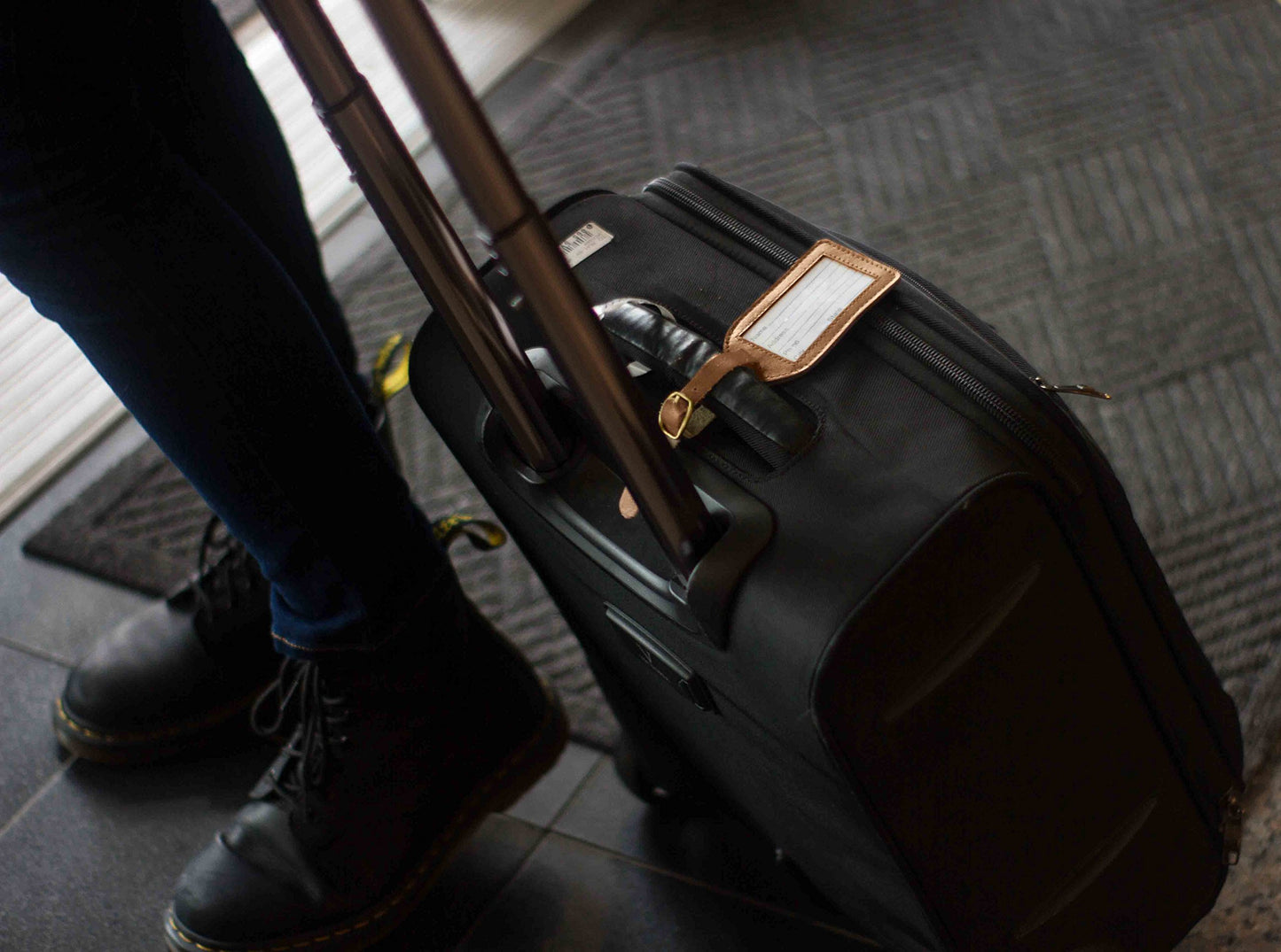 Brown Leather Luggage Tag with Buckle Strap QGM22548