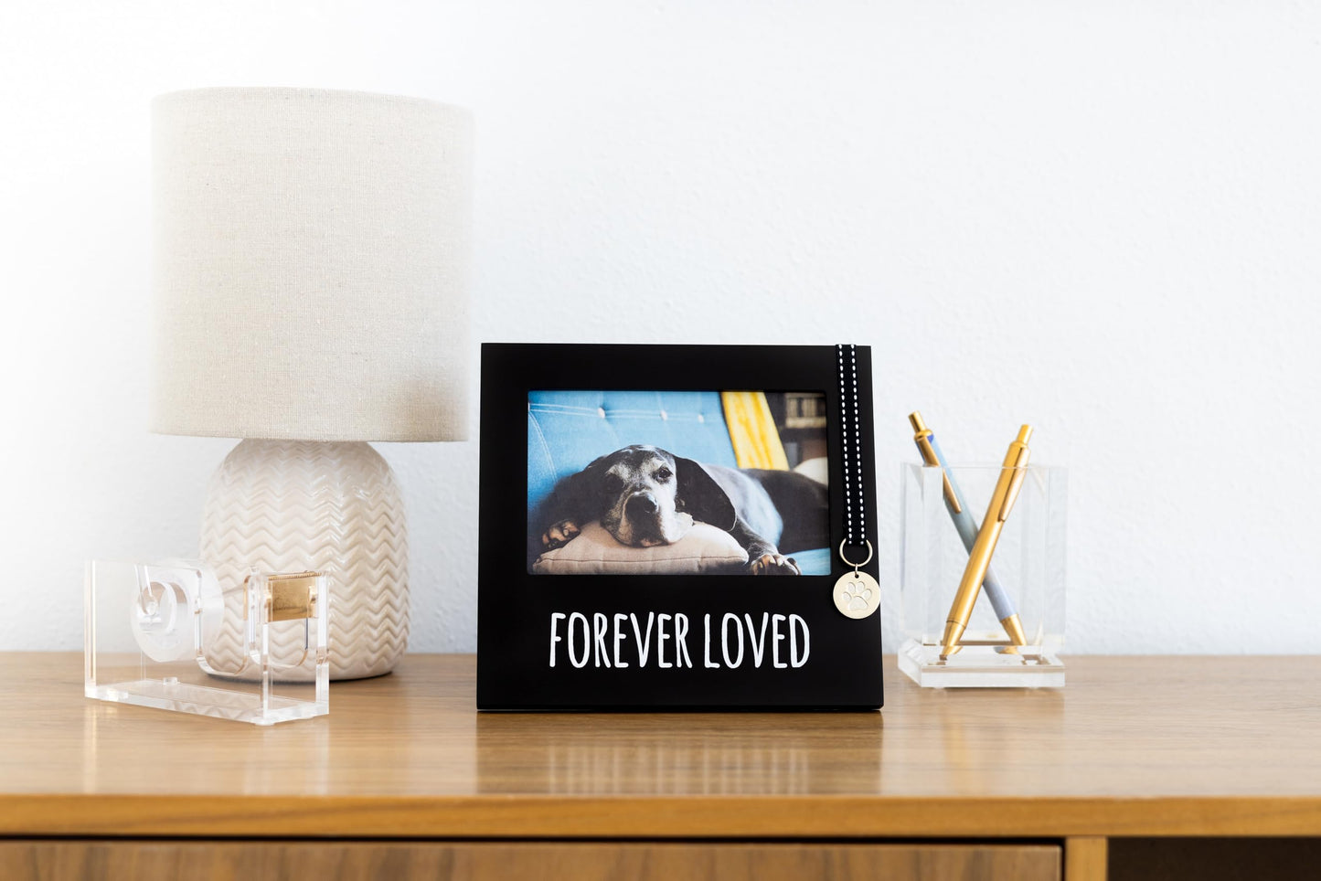 Black Wooden FOREVER LOVED Pet Memorial Remembrance 4x6 Photo Frame QGM20985