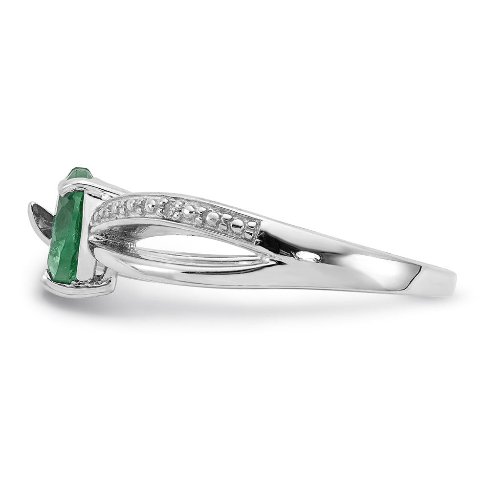 Sterling Silver Heart Shaped CR Emerald & Diamond Ring
