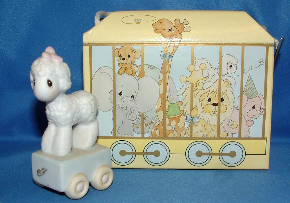 Precious Moments: 15946 Happy Birthday - Lamb | Figurine