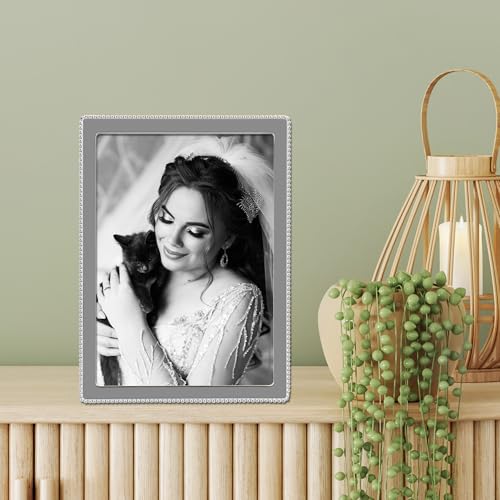 LawrenceFrames 710757 5 x 7 in. Bead Picture Frame, Silver