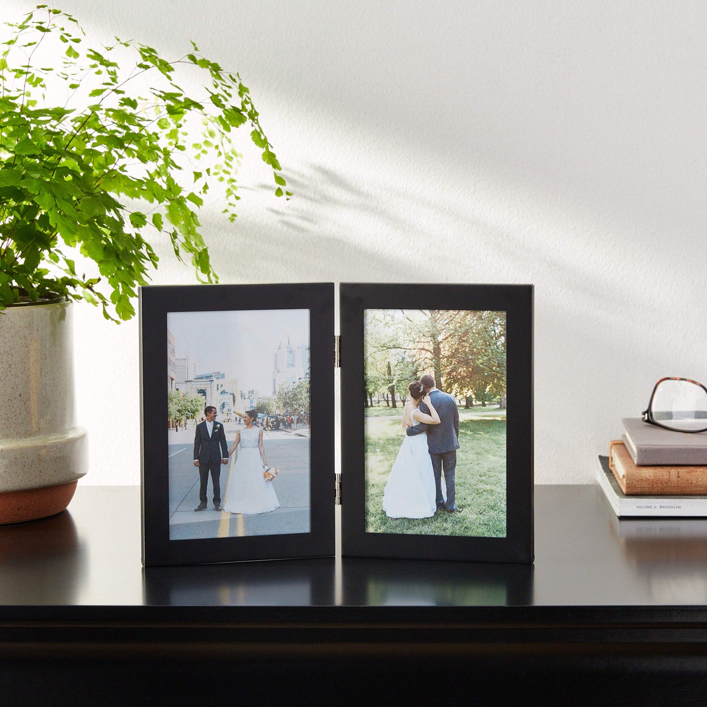 Lawrence Frames Black 4x6 Hinged Double Metal Picture Frame
