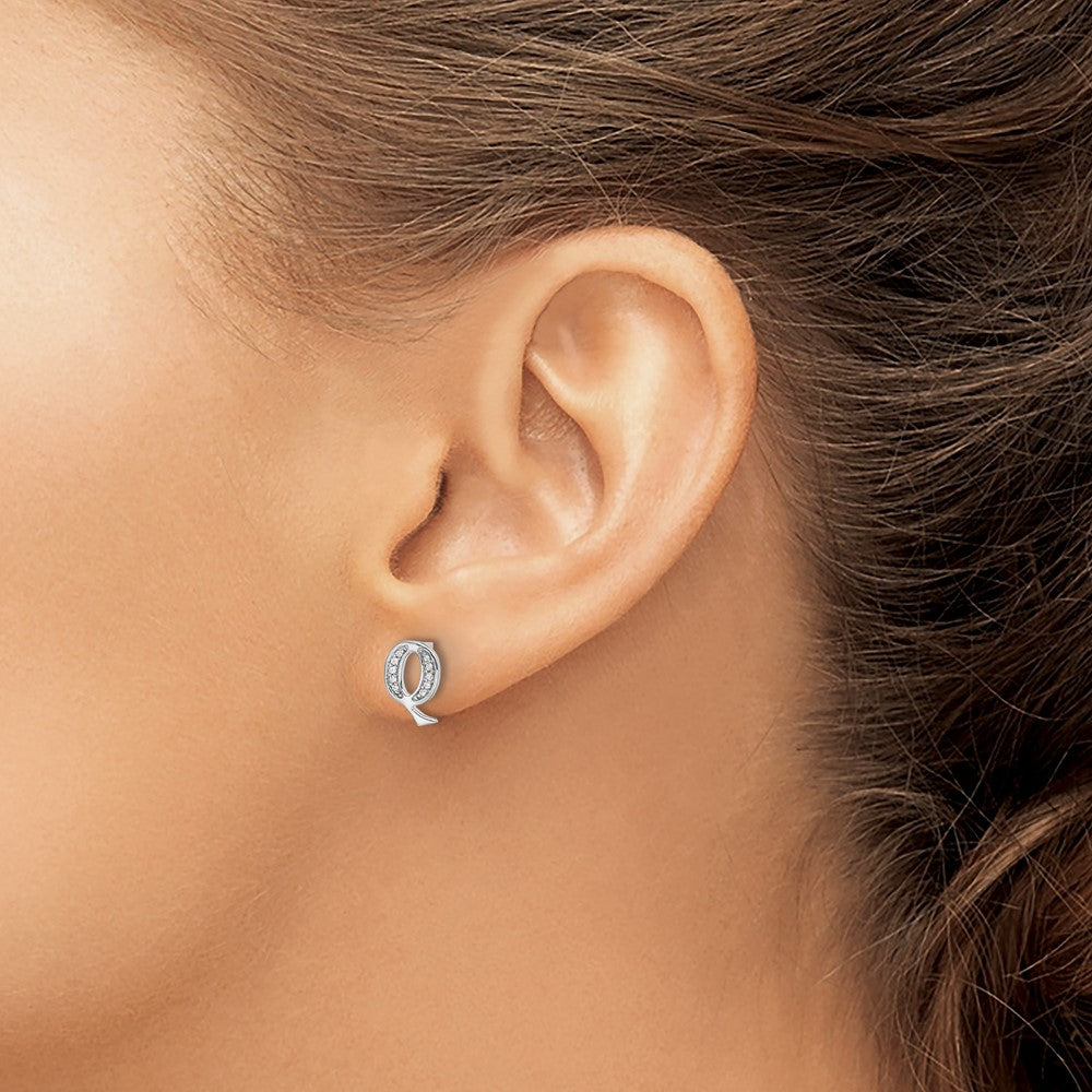 14k White Gold Diamond Initial Q Earrings
