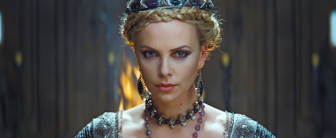 Snow White and the Huntsman (Extended Edition) [DVD]