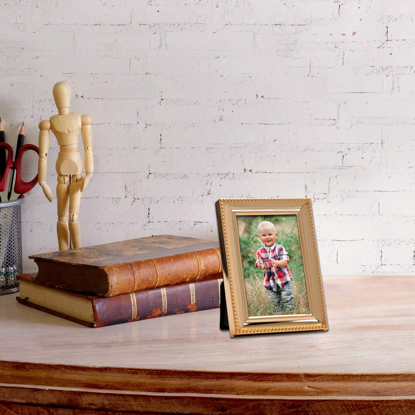 Lawrence Frames 2.72" x 3.7" Metal Picture Frame, Gold