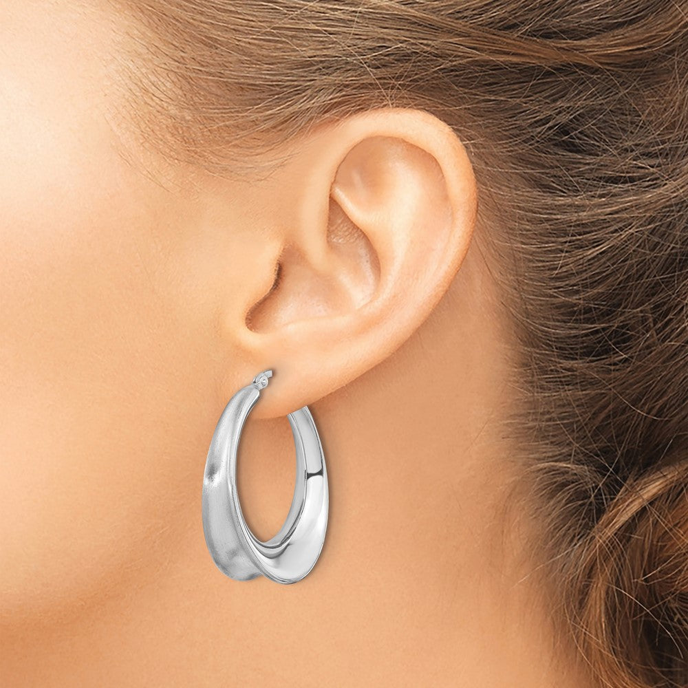 Sterling Silver Rh-plated Polished & Brushed Oval Hoop Earring