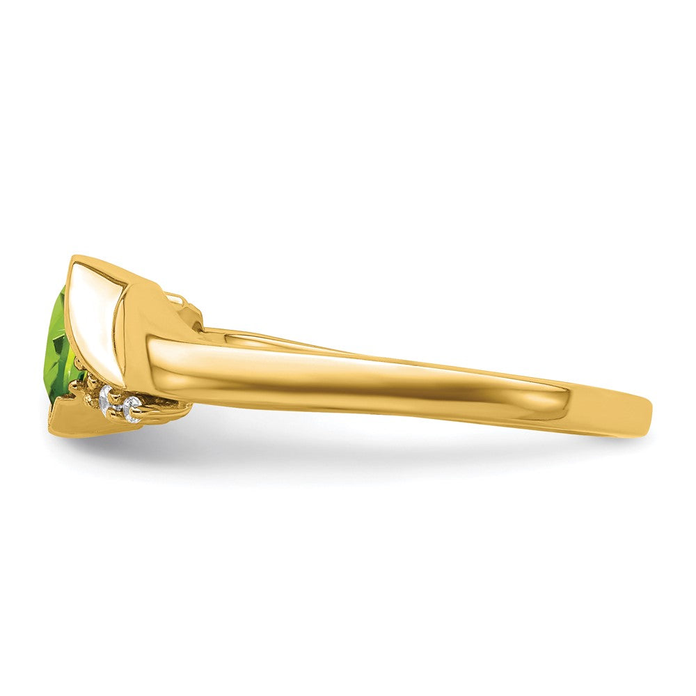 10k Yellow Gold Peridot and Diamond Ring