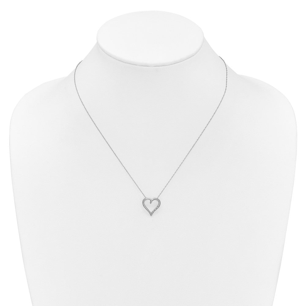 W/ chain,10K White gold heart pendant, 3 - .005 Rd Dias - Dias:S43