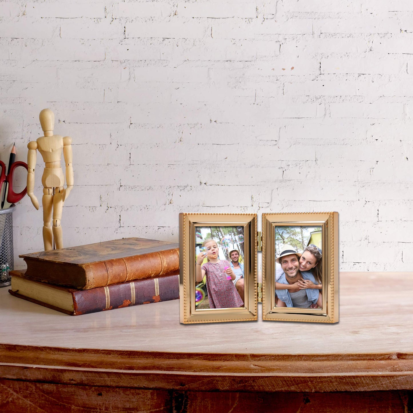 Lawrence Frames 3.66" x 5.47" Metal Picture Frame, Gold