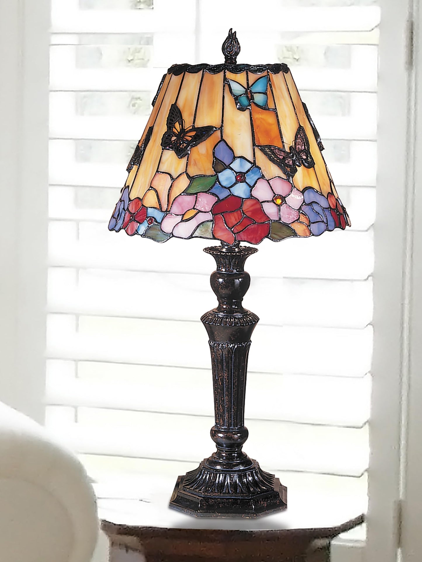Dale Tiffany Butterfly Peony Tiffany Table Lamp