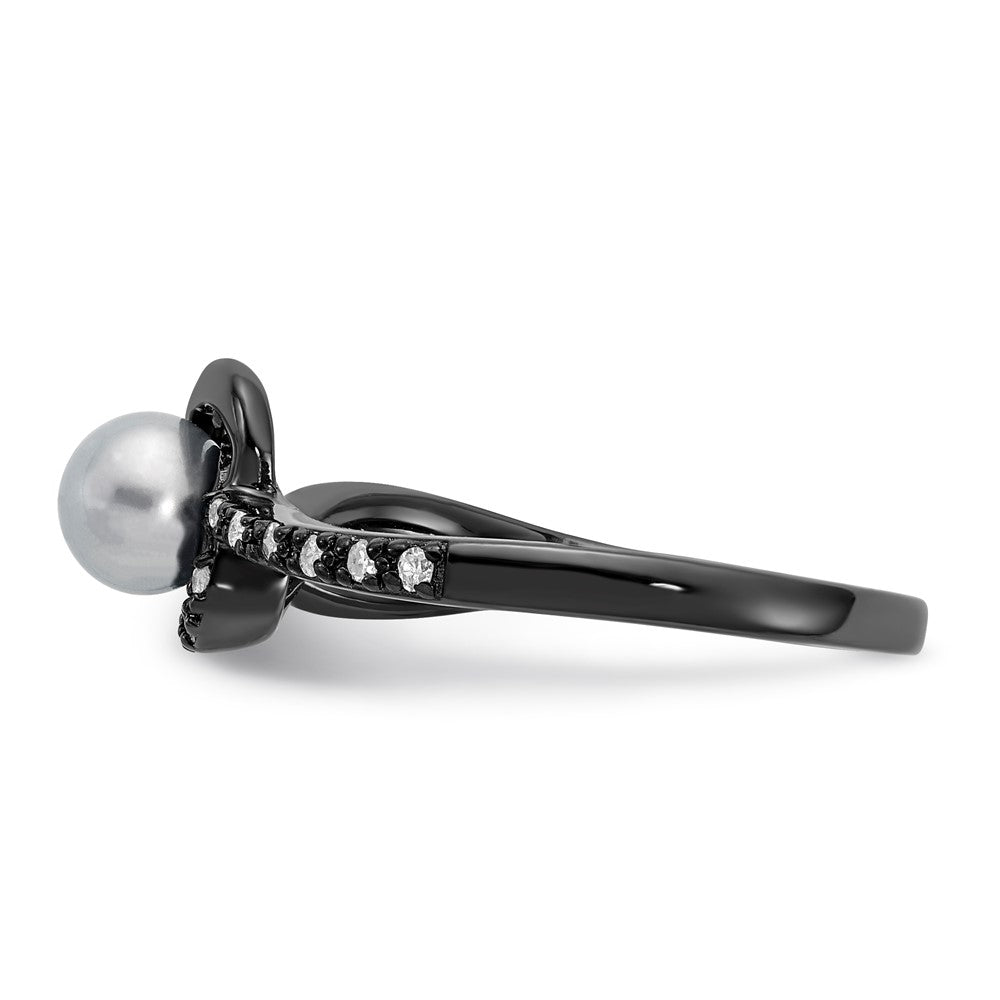 Sterling Silver Grey Pearl and Diamond Ring