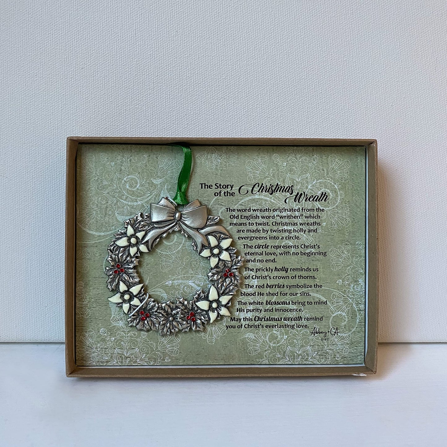 Ornament-Christmas Wreath w/Story Card & Gift Box