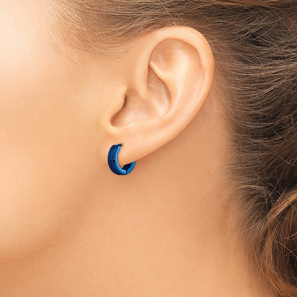 Stainless Steel Polished Blue IP Laser cut 4mm Hinged Hoop Earrings
