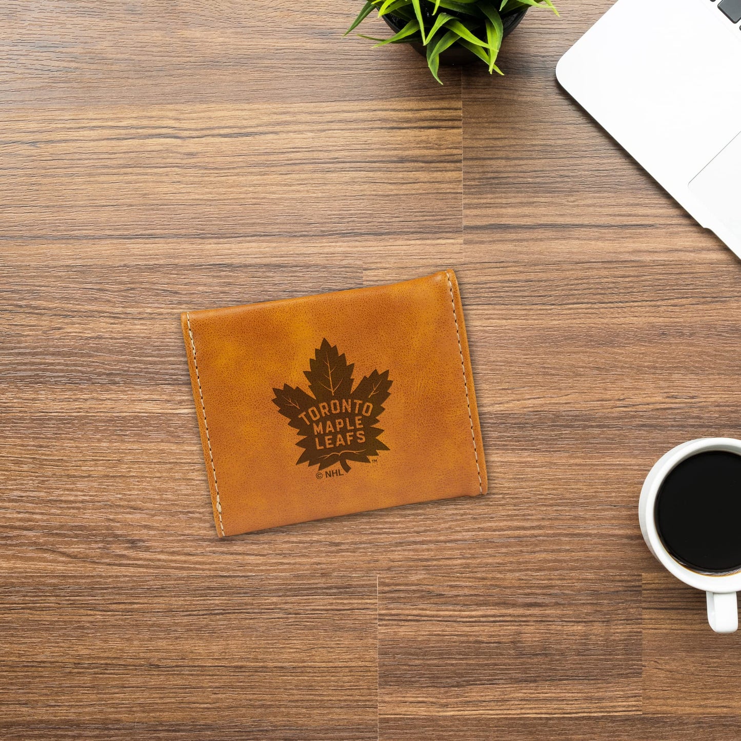 Hockey Rico Industries Toronto Maple Leafs Brown Laser Engraved Trifold Laser Engraved Tri-Fold Wallet - Men's Accessory