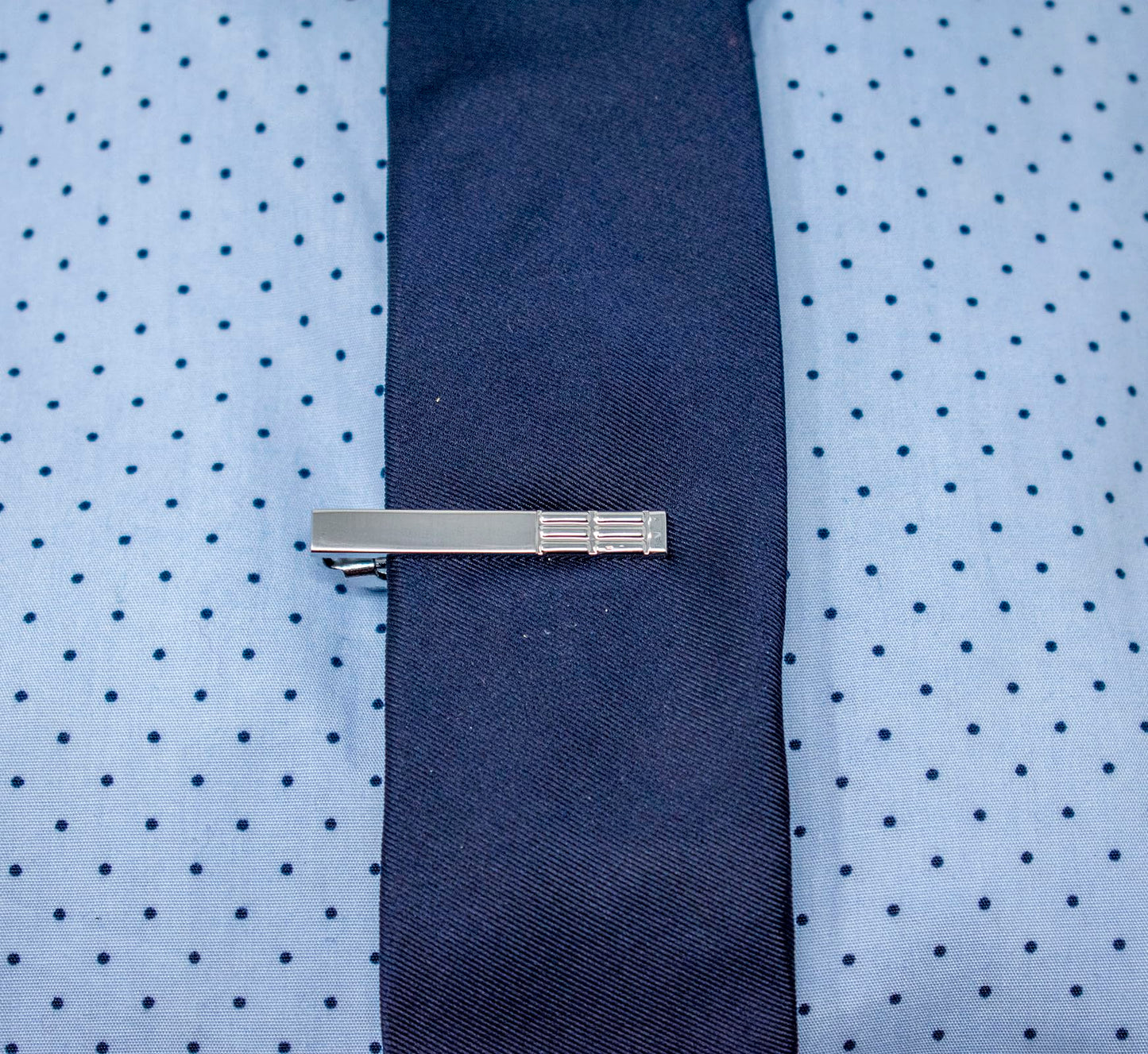 Silver-tone Textured Pattern Tie Bar QGM22688