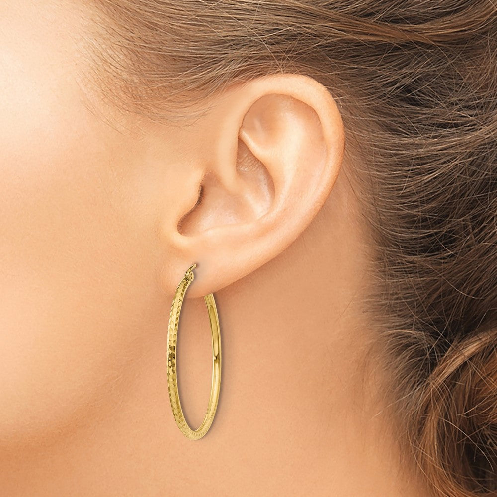 14k Diamond-cut 2mm Round Tube Hoop Earrings