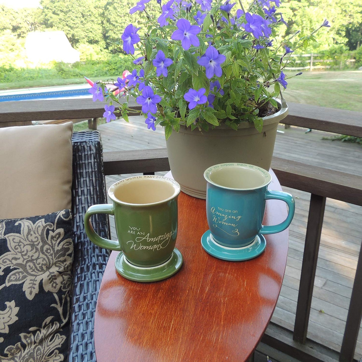 Cathedral Art-DBA Abbey Gift 096822 Mug Grace Outpoured Amazing Woman Interior with Coaster Lid, Teal & Cream