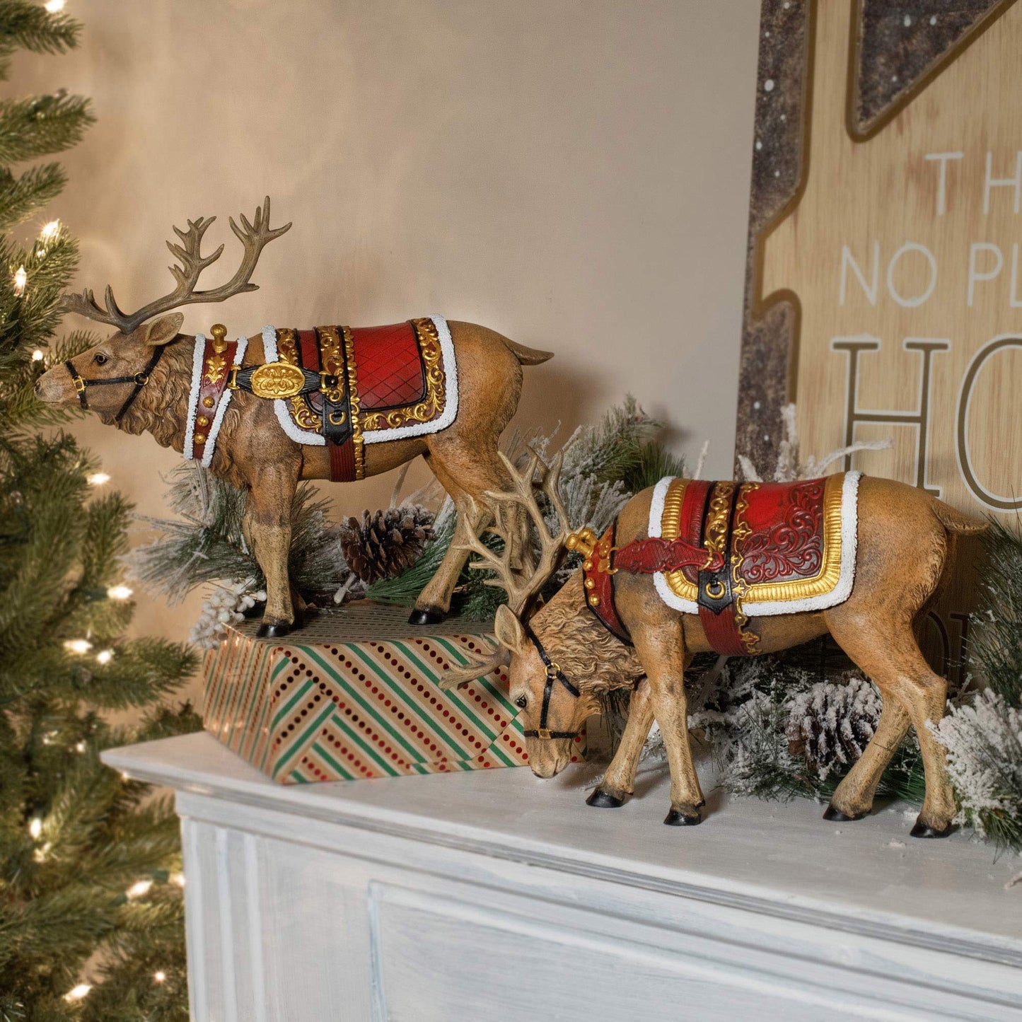 Christmas Majestic Reindeers Polyresin Antlers Blanket 133562