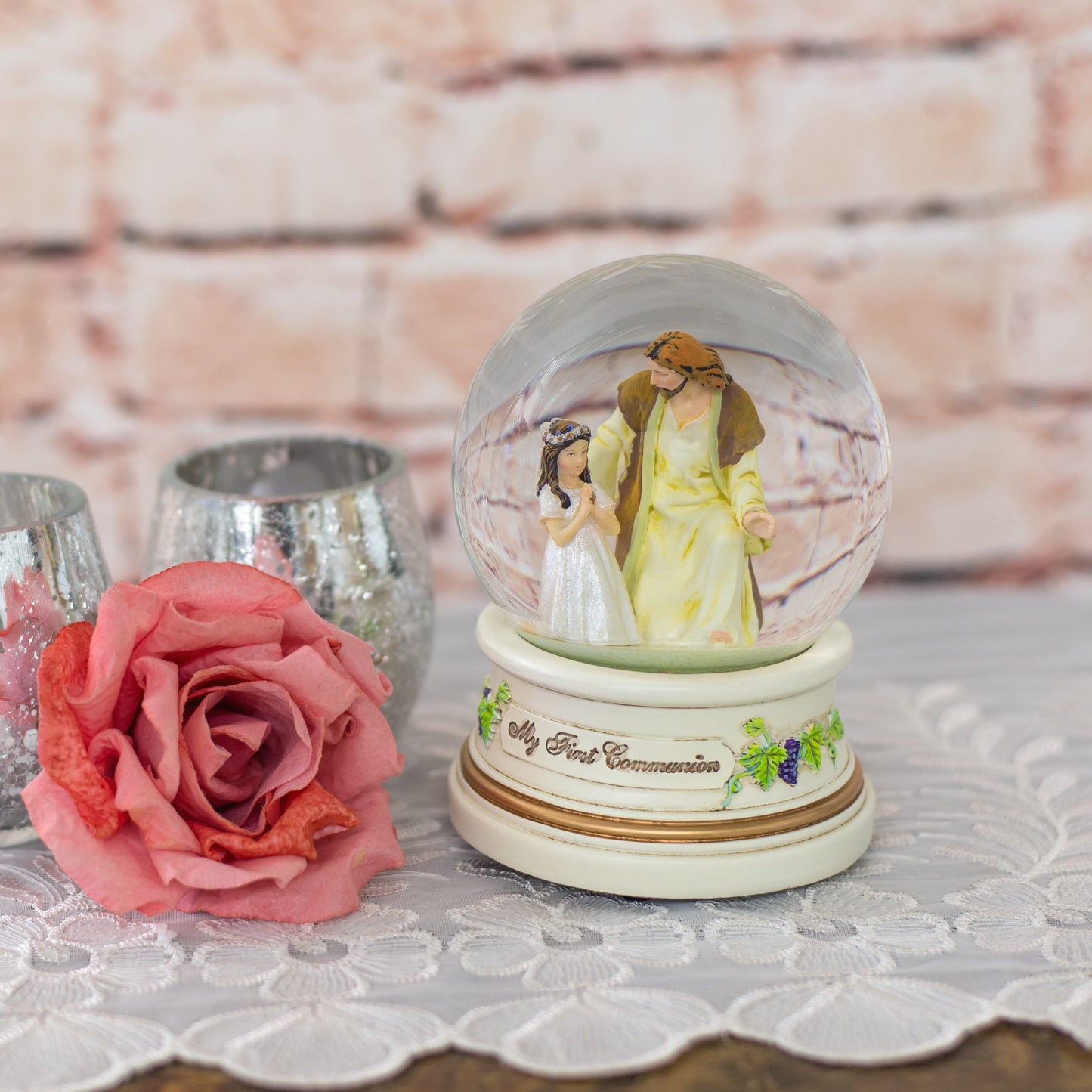 Roman 41509 Jesus with Girl First Communion 5.5 Inch Musical Glitter Dome Globe
