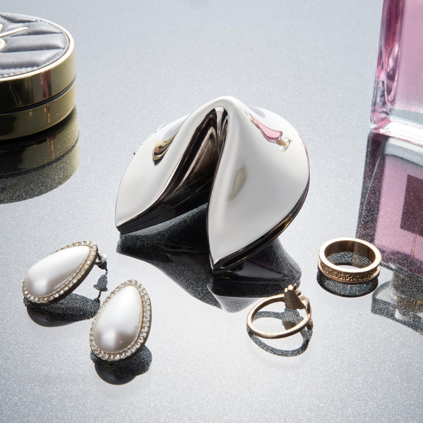 Silver-tone Hinged Fortune Cookie Shaped Box GM2162