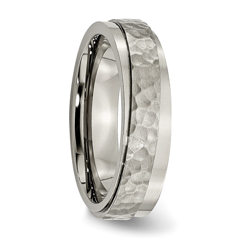Titanium Polished and Hammered 6mm Ridged Edge Band Size - 7