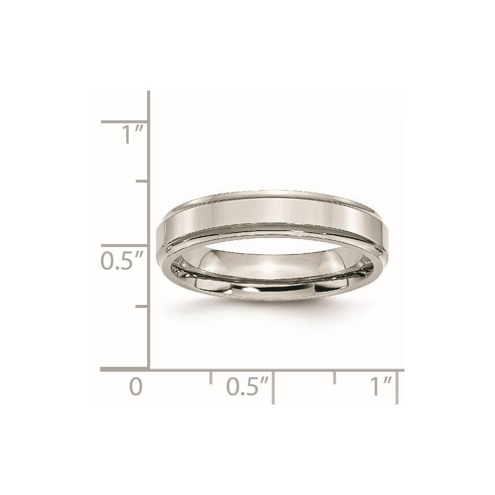 Stainless Steel Polished 5mm Ridged Edge Band Size - 7.5
