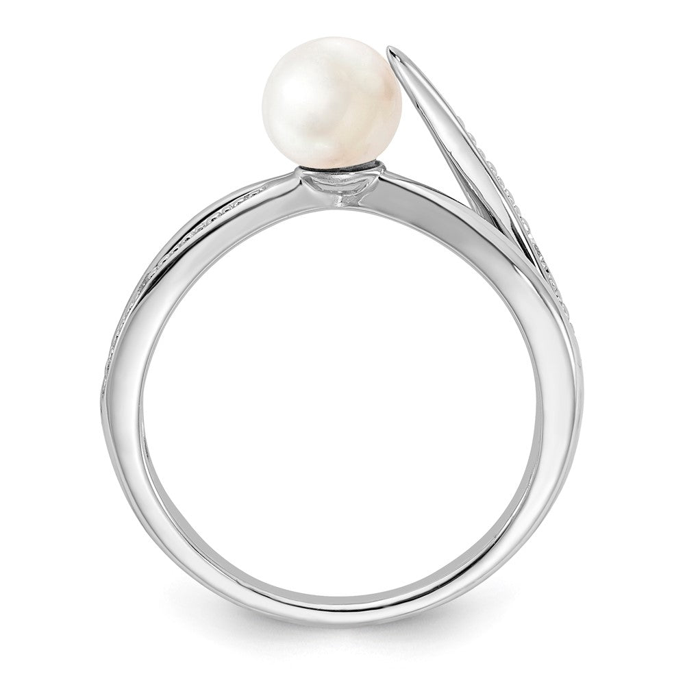 Sterling Silver Pearl & Diamond Ring
